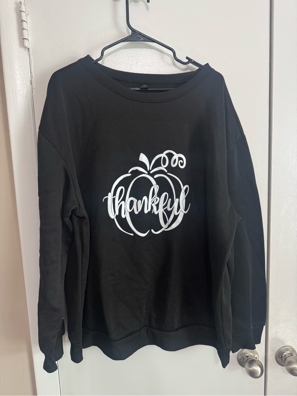 SHEIN Black Sweatshirt with White 'Thankful' Pumpkin Graphic
